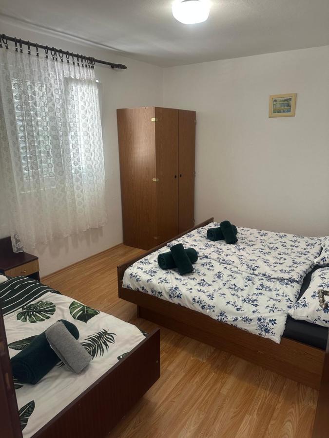 Apartmani Marko Novalja Exterior photo